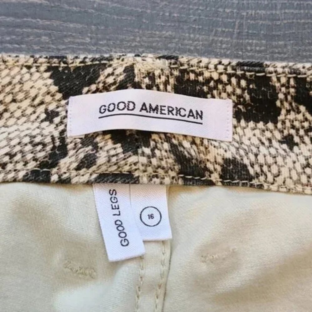 Good American "Good Legs" python Jeans - Picture 3 of 4